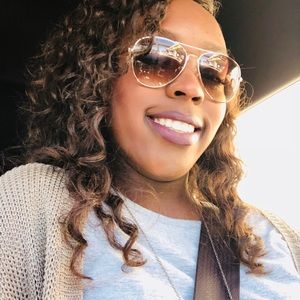 Meet your Posher, Taylor